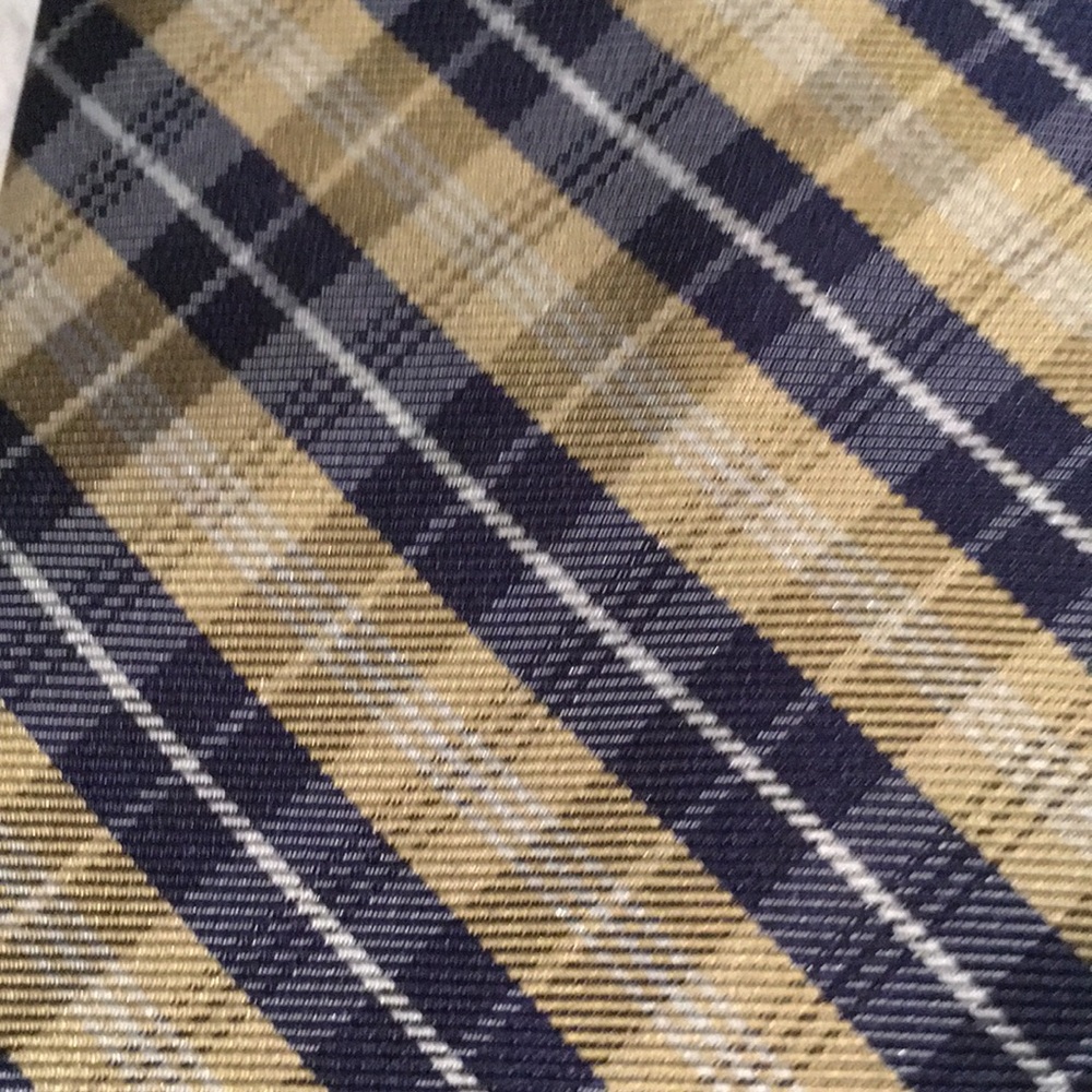 George tie - Picture 2 of 4